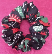 L black cotton scrunchie